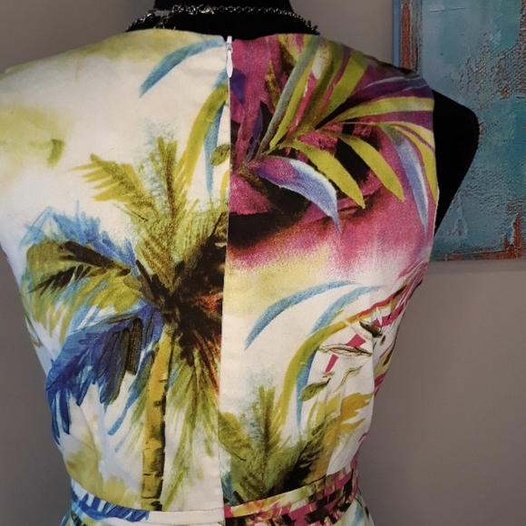 Amelia/ Floral Print/ Sleeveless Dress - Picture 8 of 10